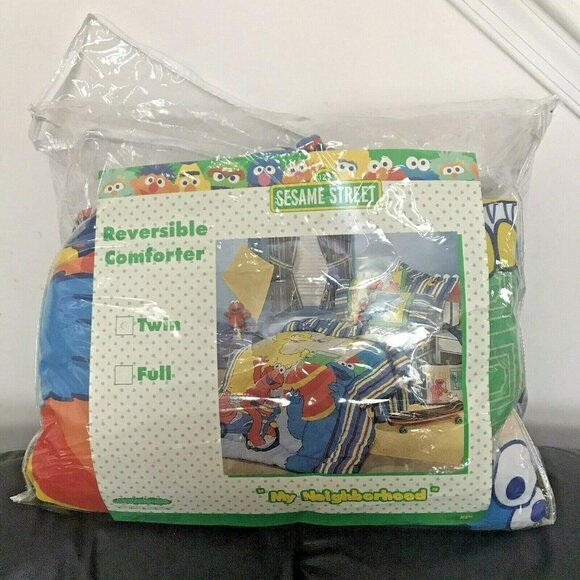 Sesame Street Elmo Bird Cookie Monster My Neighborhood Reversible Comforter Twin - Picture 5 of 7